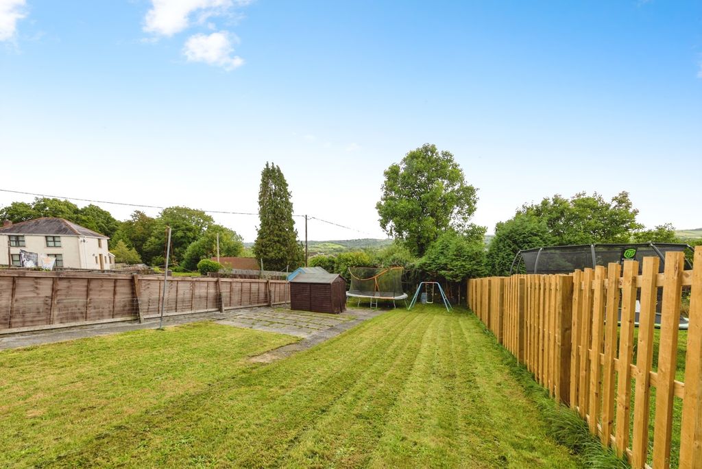 Property photo 2 of 18 Photo
