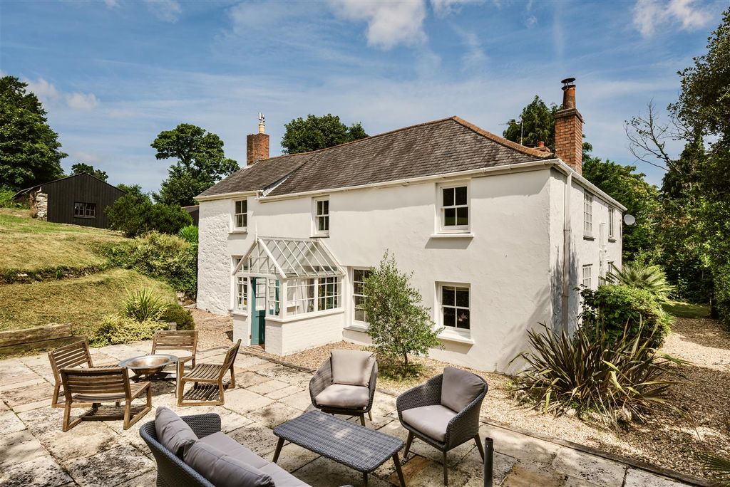 Property photo 1 of 31