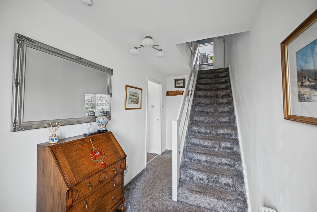 Property photo 3 of 22