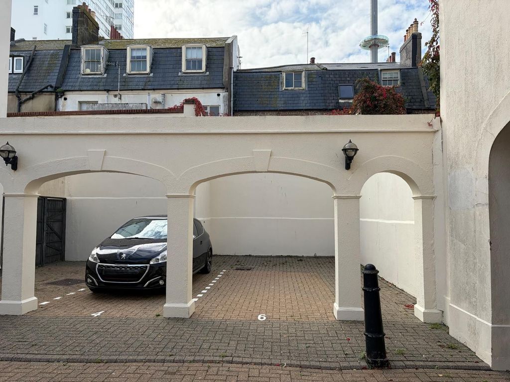 Property photo 1 of 3 Russell Mews, Brighton, Bn1 2Hz Draft