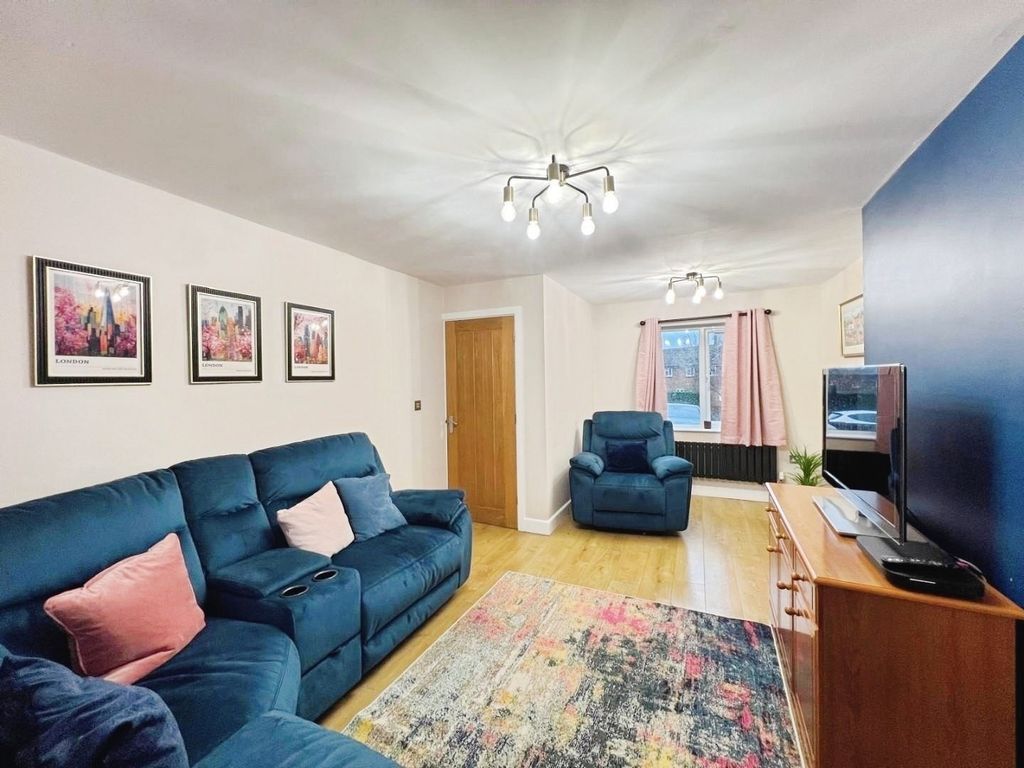 Property photo 3 of 23 Pbox-Img.Jpg