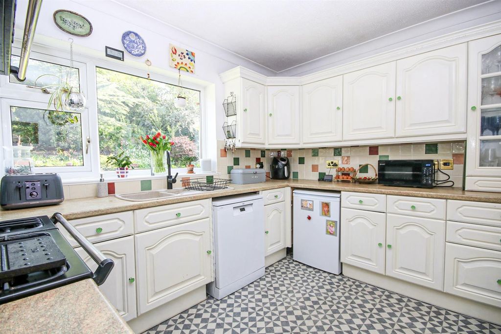 Property photo 3 of 28 28-Img_0020.Jpg