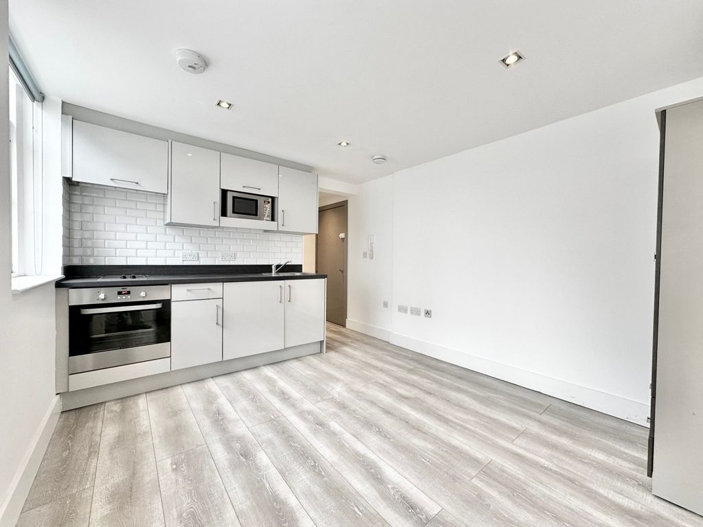 Property photo 2 of 7 Gallery