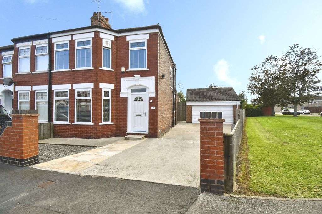 Property photo 1 of 40 Pbox-Img.Jpg