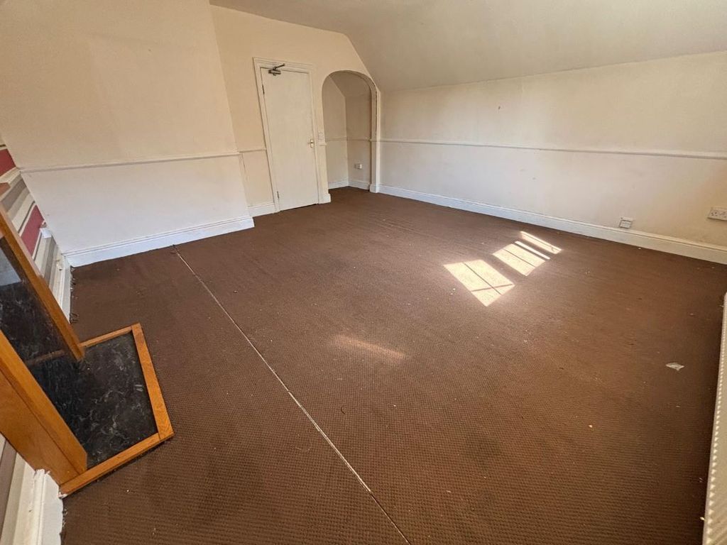 Property photo 3 of 10 Image 3