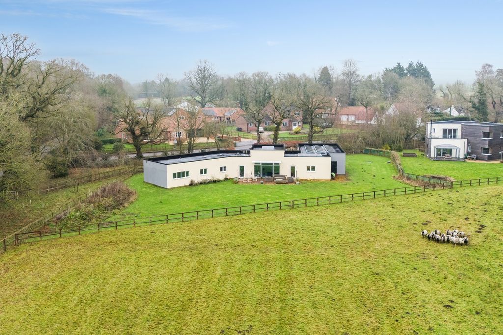 Property photo 1 of 29