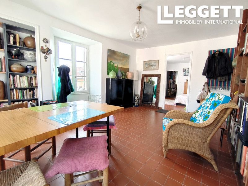 Property photo 2 of 9