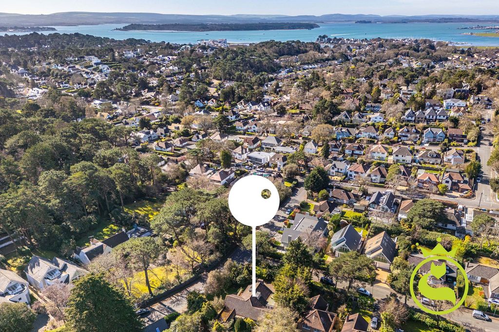 Property photo 2 of 38