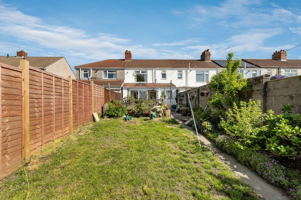 Property photo 3 of 23