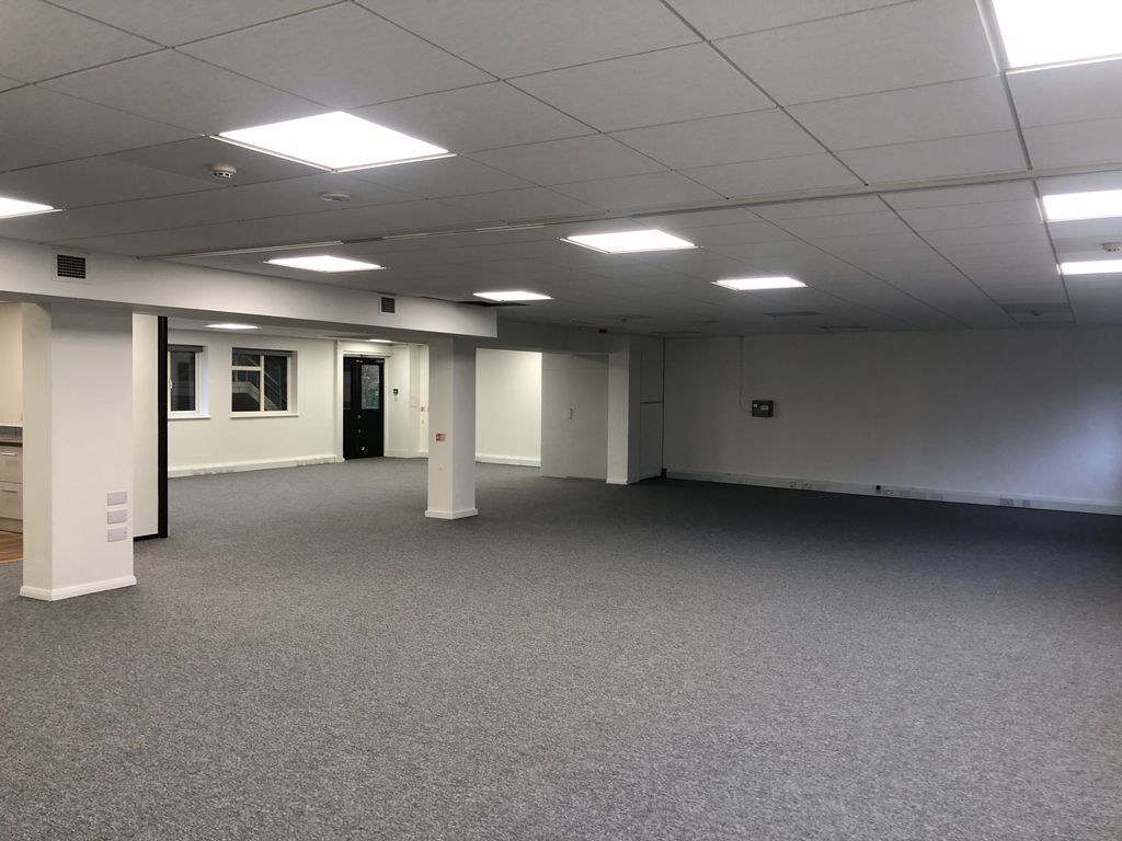 Property photo 2 of 6