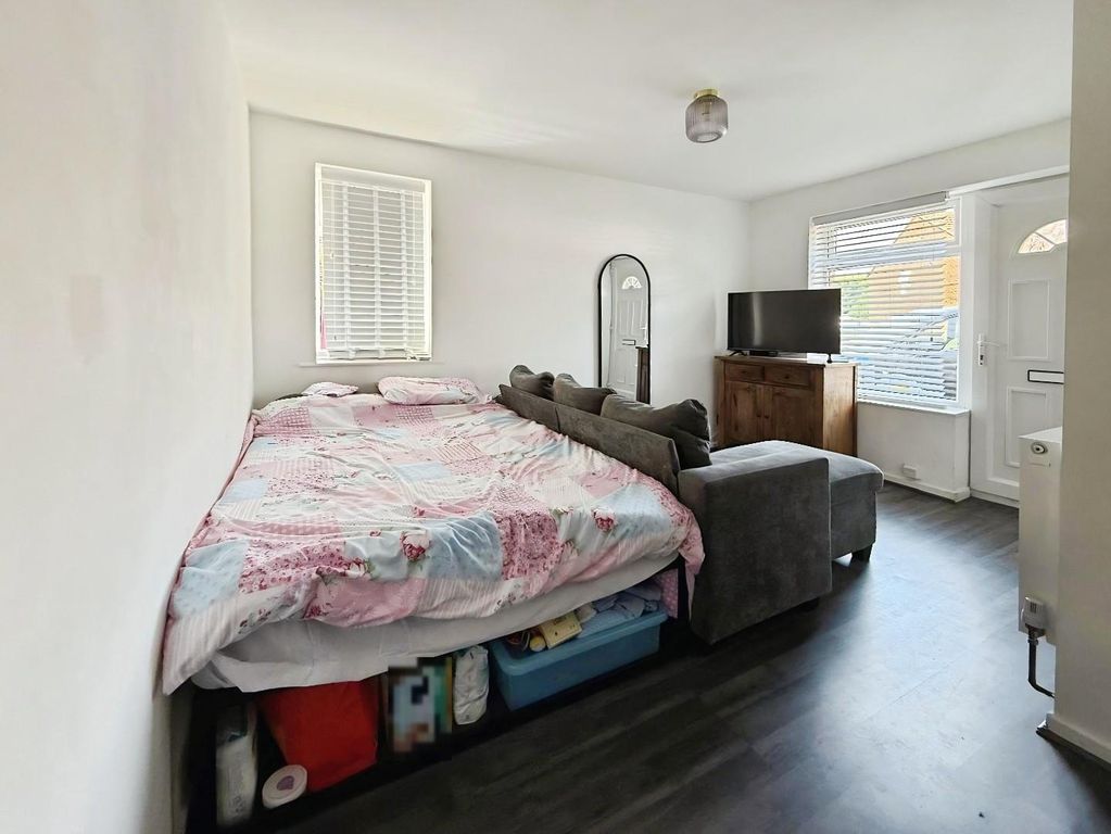 Property photo 3 of 9 c6193Aaa-805ee801-E344-4E4F-8312-83594Ef3c1A7.Jpg