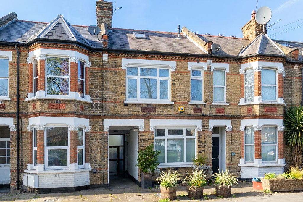 Property photo 2 of 11