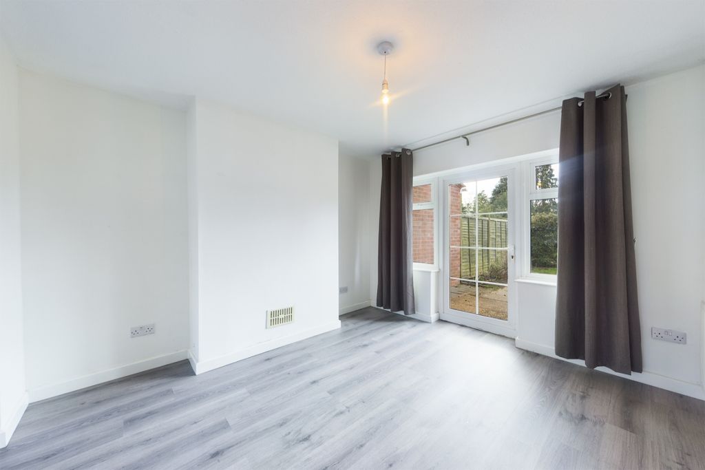 Property photo 2 of 17 Dining Area