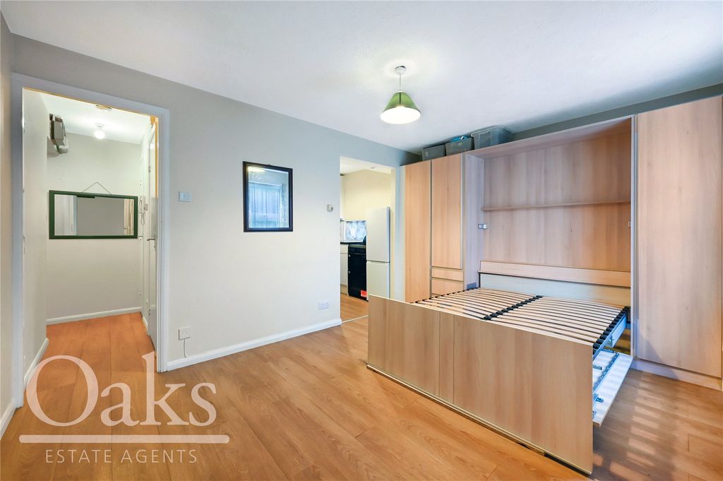 Property photo 3 of 8 Picture No. 04