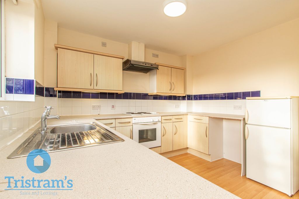 Property photo 2 of 13