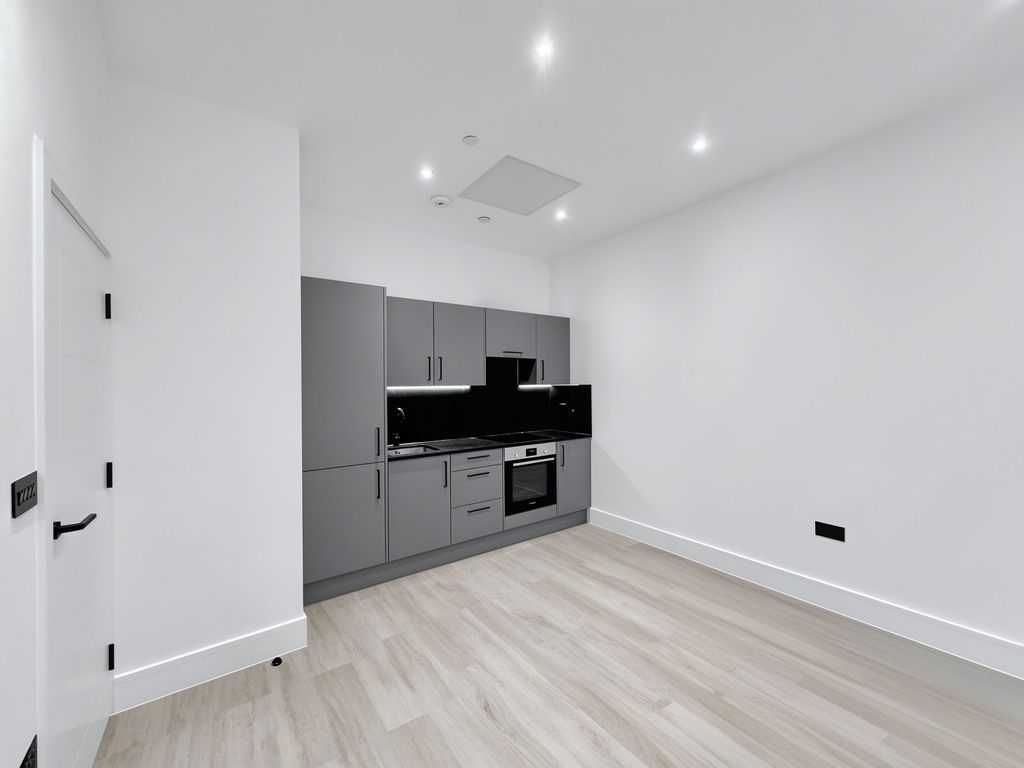 Property photo 3 of 5 Kitchen