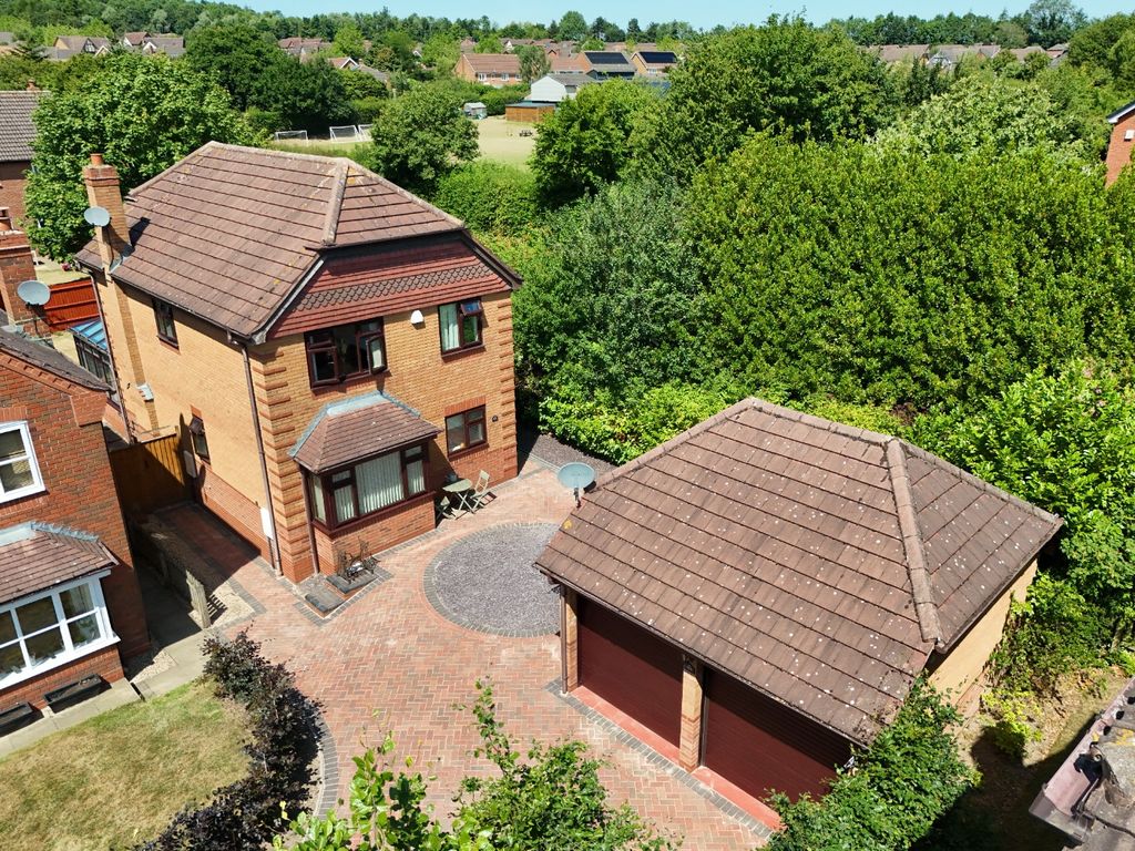 Property photo 1 of 27 4264791