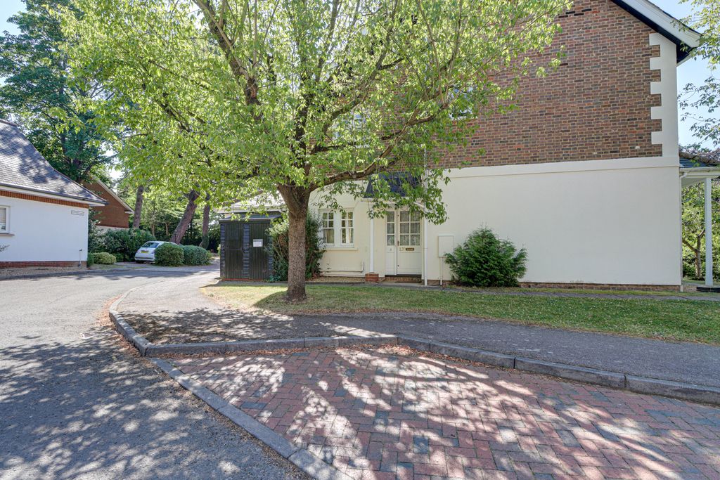 Property photo 1 of 13 Front