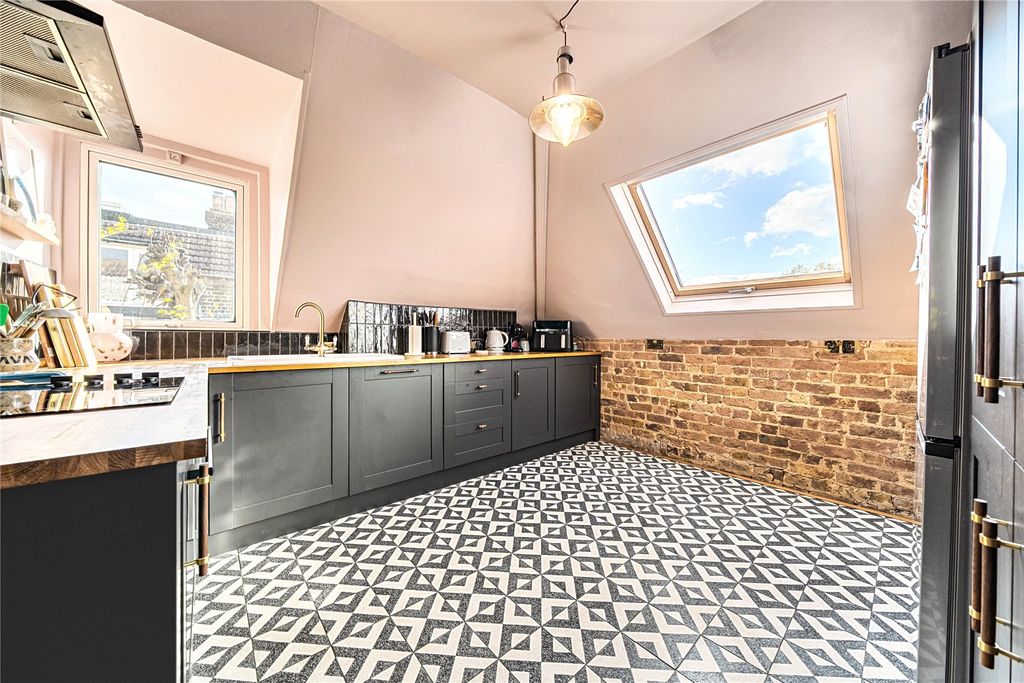 Property photo 3 of 17 Picture No. 15