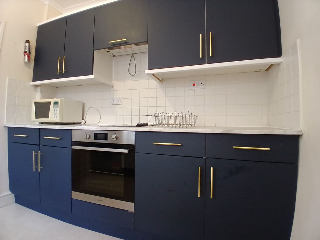 Property photo 2 of 10 Kitchen (2)