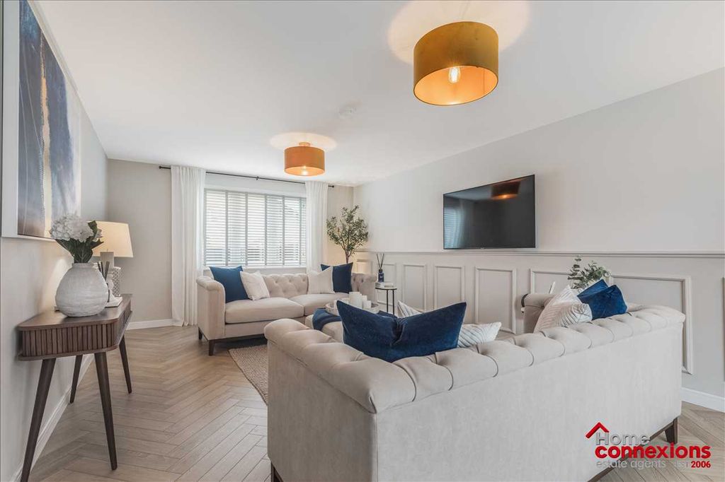 Property photo 3 of 29 Lounge