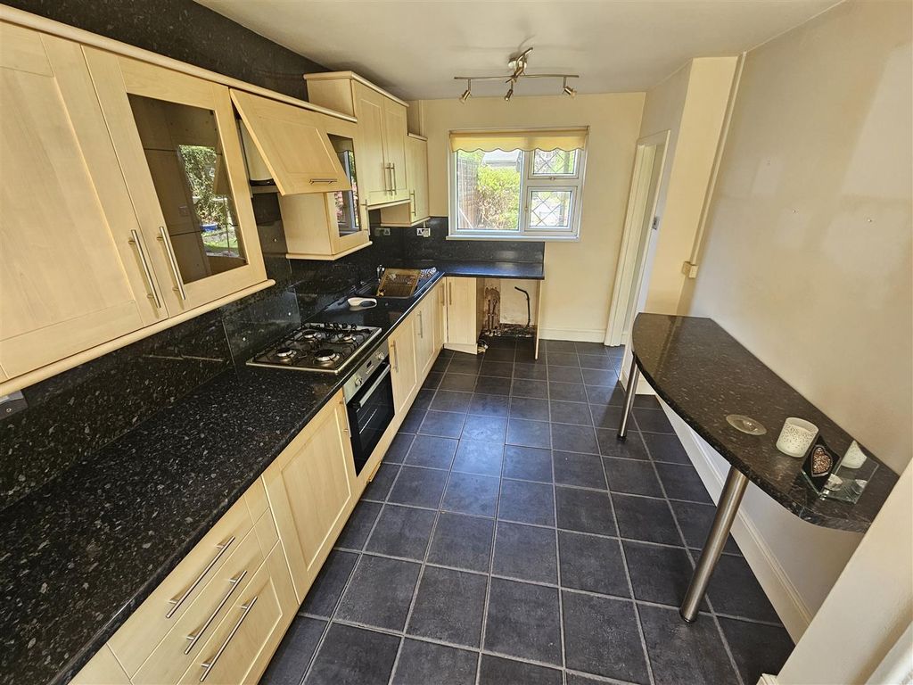 Property photo 2 of 15 Kitchen