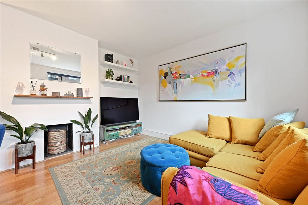 Property photo 3 of 8 Picture No. 16