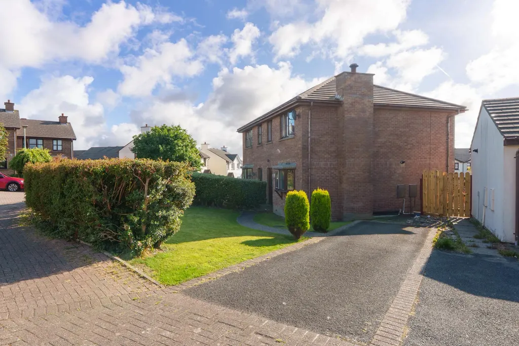 Property photo 3 of 19
