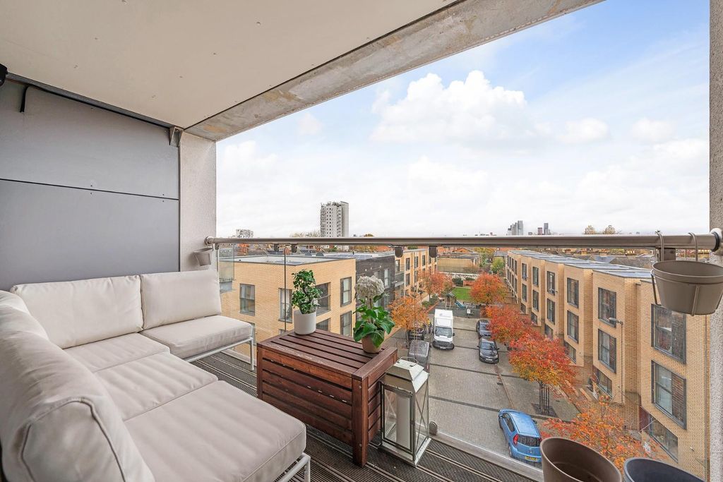 Property photo 2 of 17 Terrace.Jpg