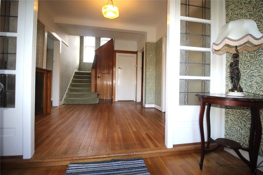 Property photo 2 of 32 Picture No. 10