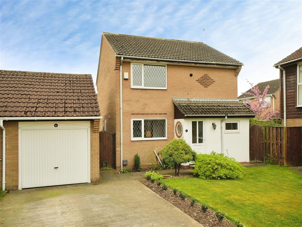Property photo 1 of 18 External