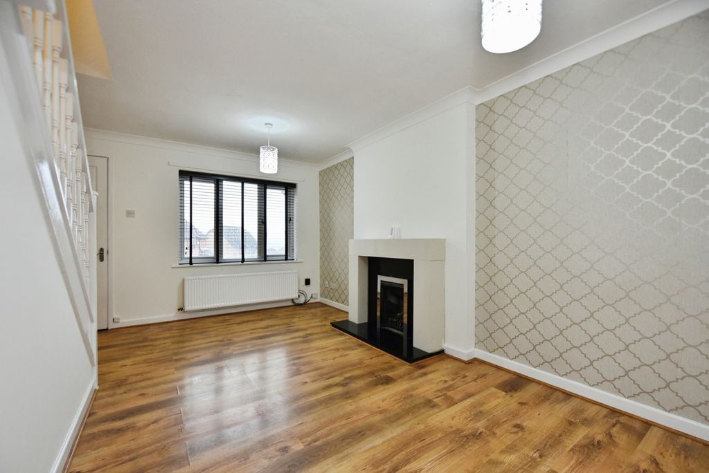 Property photo 1 of 16 Pbox-Img.Jpg