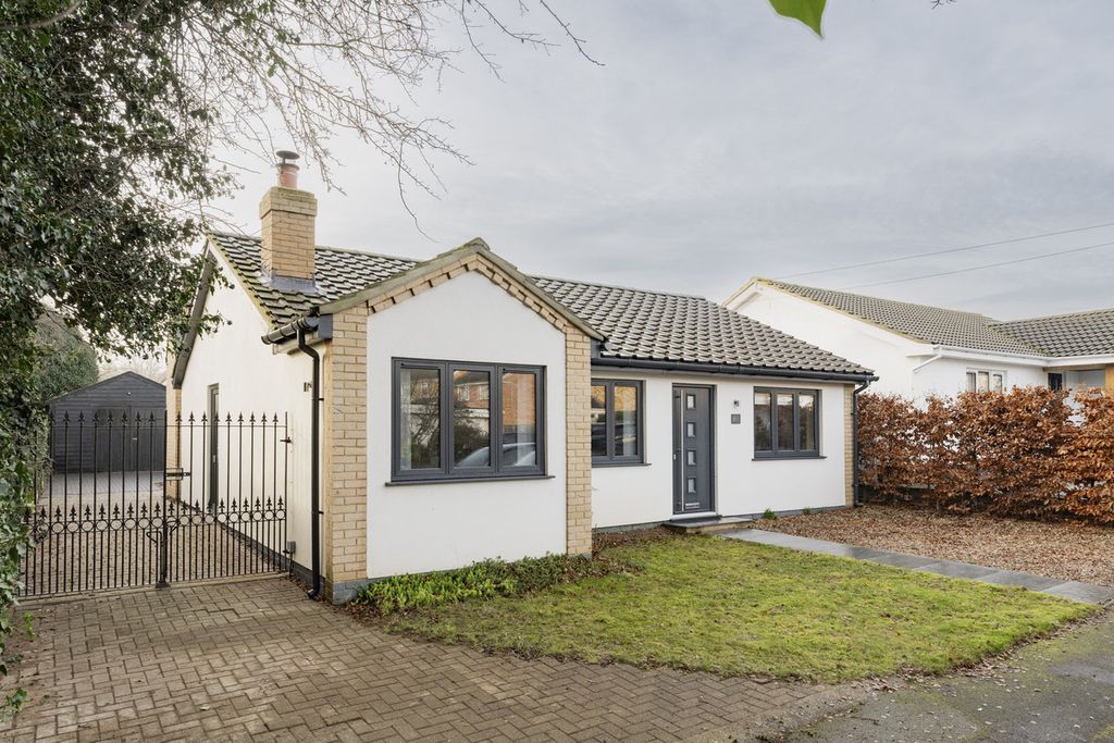 Property photo 2 of 22