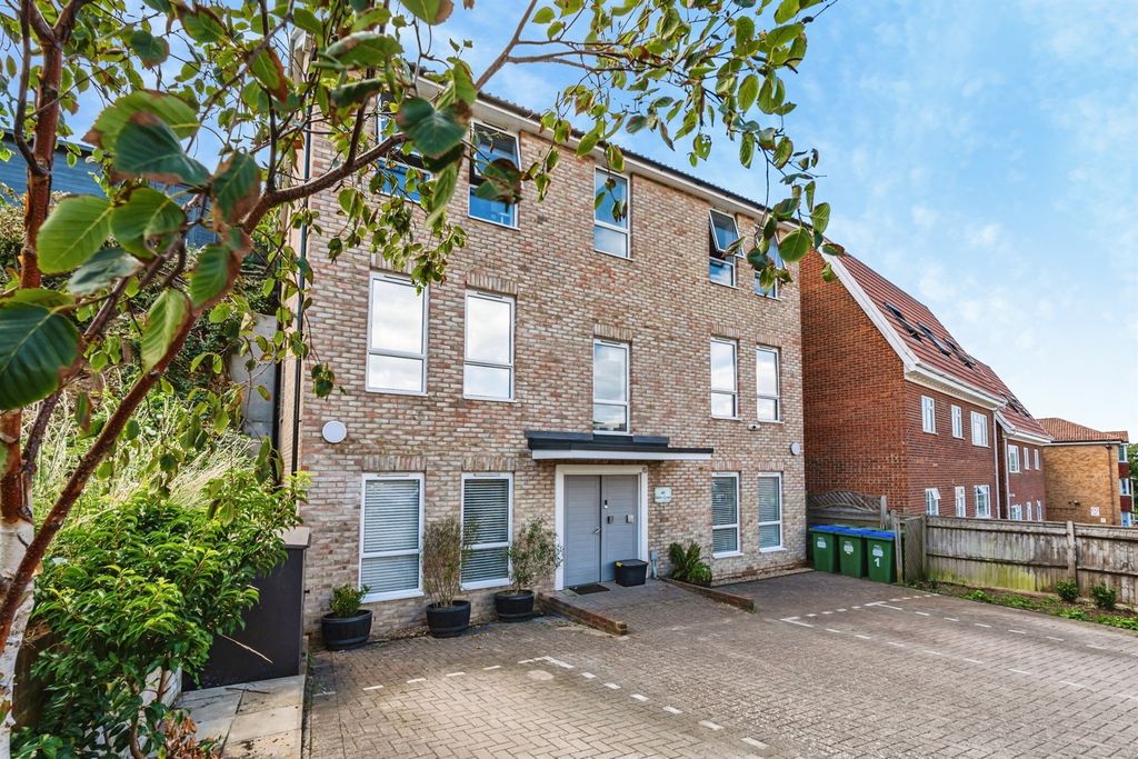 Property photo 1 of 19
