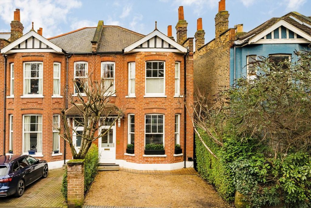 Property photo 1 of 8