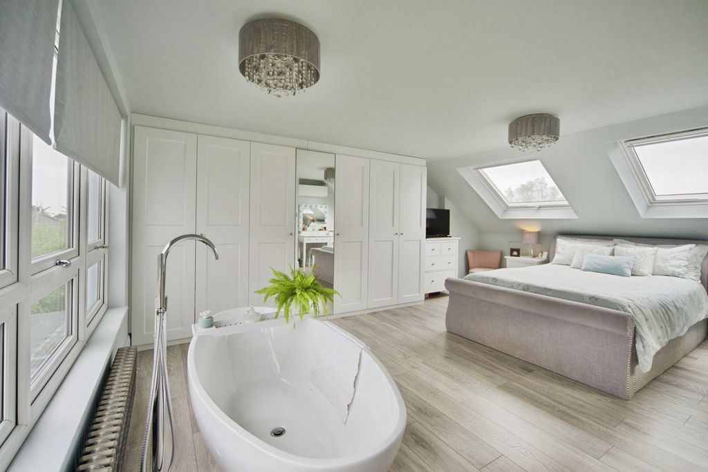 Property photo 2 of 21 Pbox-Img.Jpg