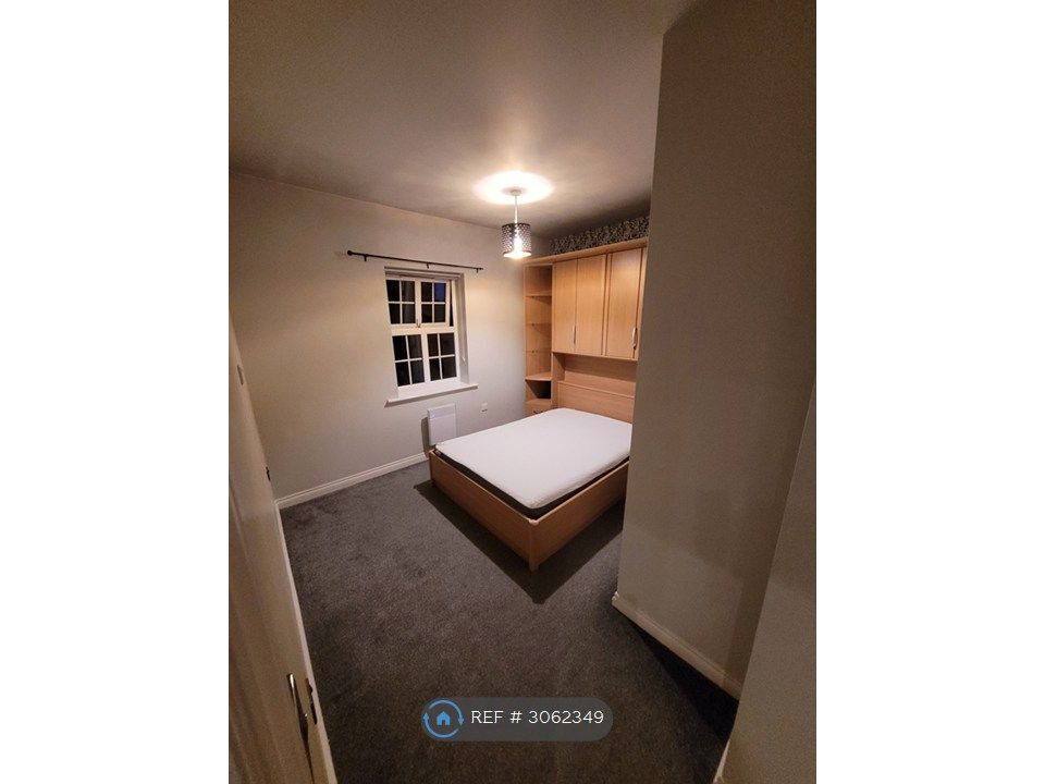 Property photo 1 of 19 Master Bedroom