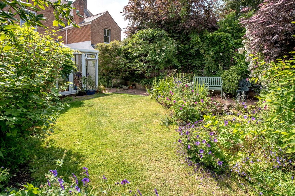 Property photo 2 of 22 Picture No. 26