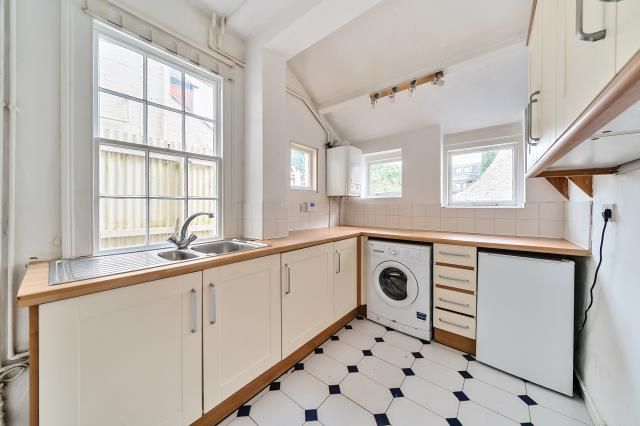 Property photo 2 of 19 Kitchen