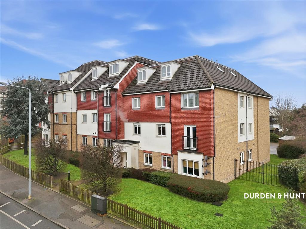 Property photo 1 of 19 Butts Green Road