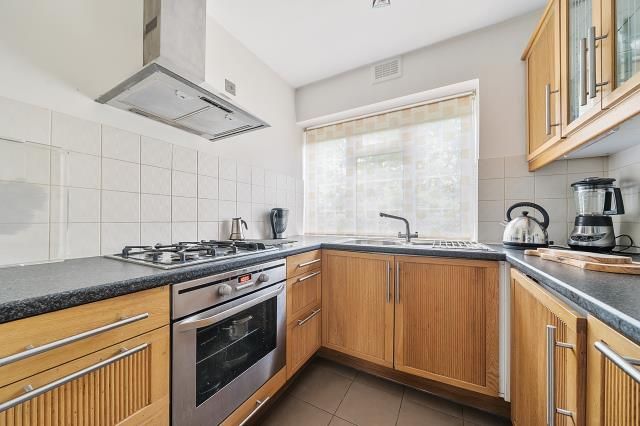 Property photo 3 of 6 Kitchen