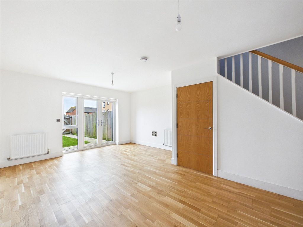 Property photo 3 of 12 Picture No. 22