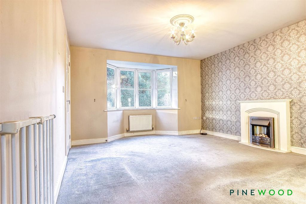 Property photo 3 of 22 Living Room