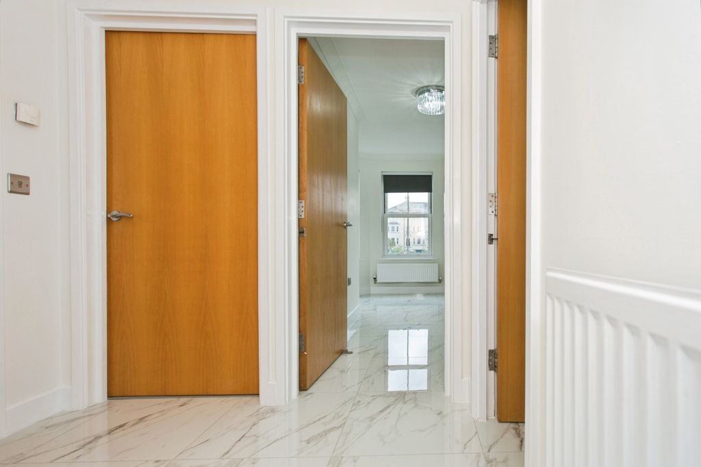 Property photo 3 of 15 Pbox-Img.Jpg