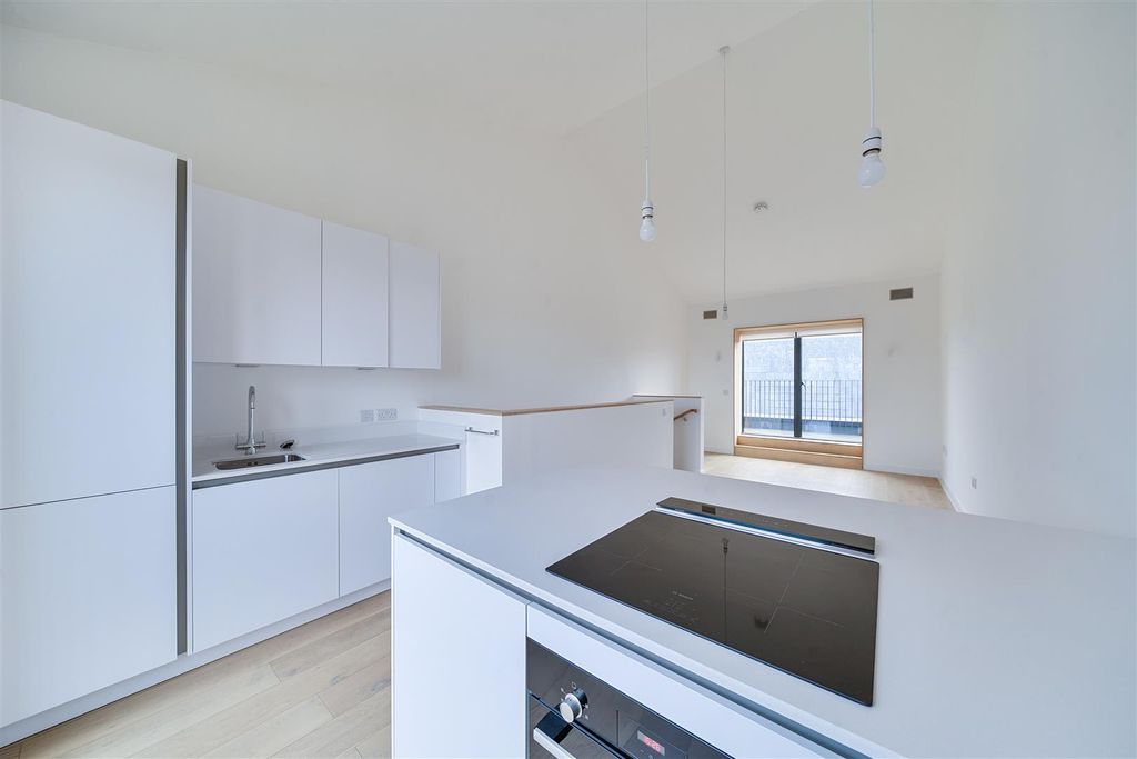 Property photo 2 of 10 1405107-9-697A26633883F.Jpg