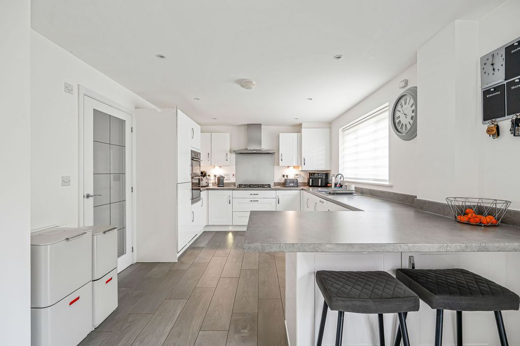 Additional image 9 of 5 bed detached house for salePiran View, Perranporth TR6