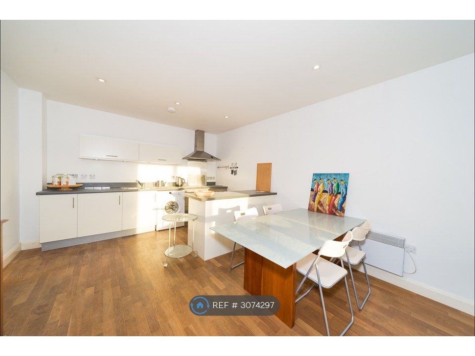 Property photo 2 of 27 Kitchen/Dining