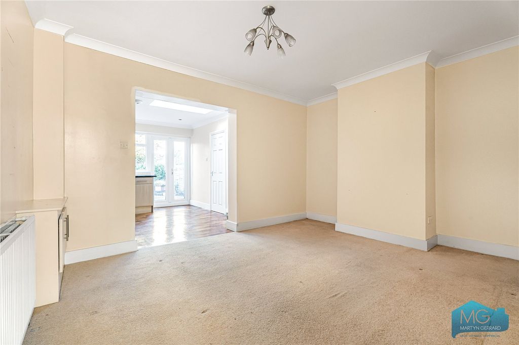Property photo 3 of 17 Picture No. 12