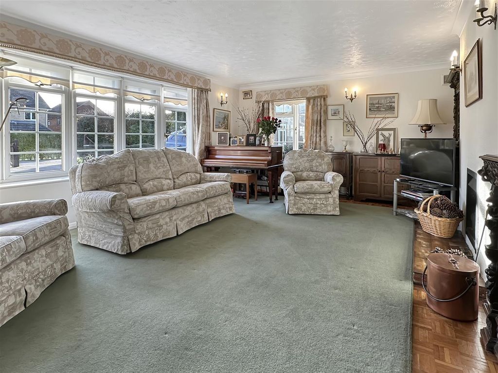 Property photo 2 of 20 Img (5).Jpg