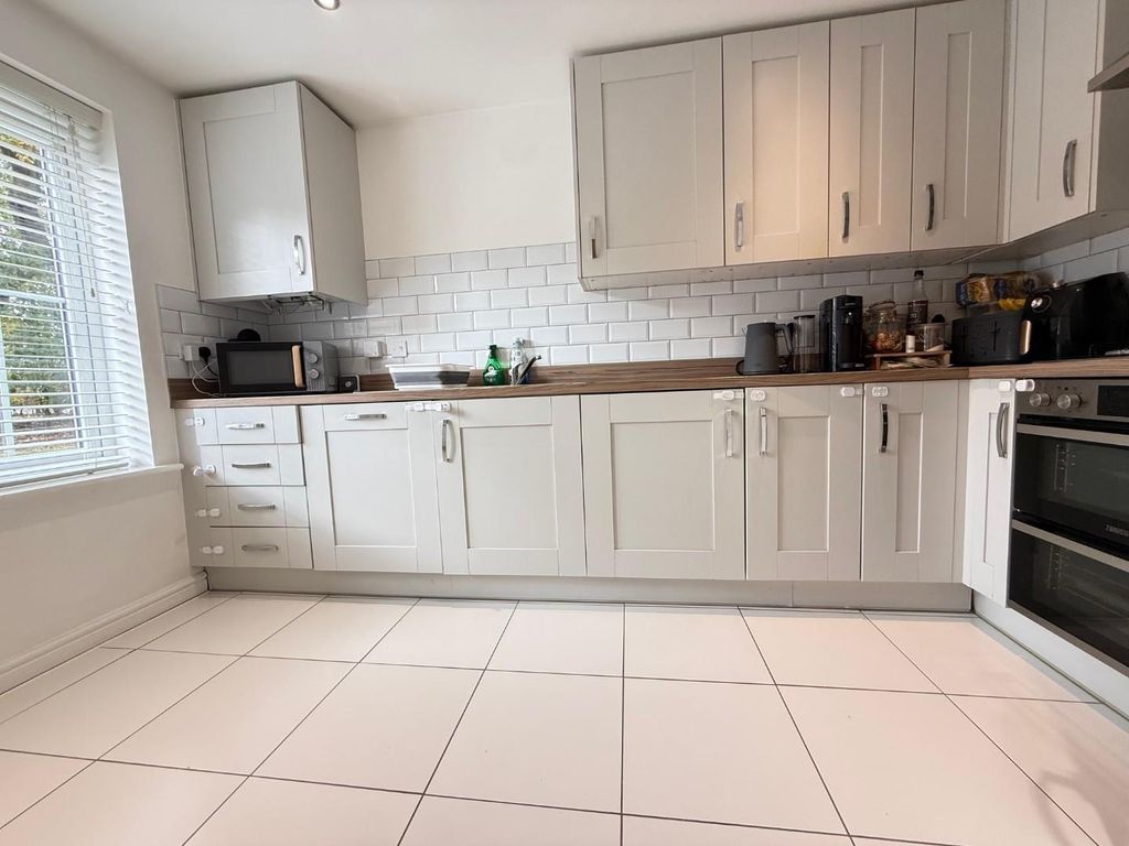 Property photo 2 of 16 24.Jpg